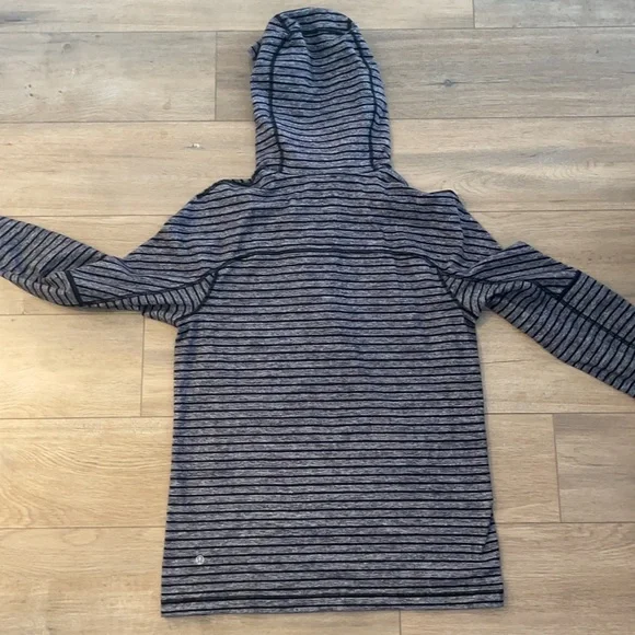 Lululemon 1/4 Zip - Picture 4 of 4